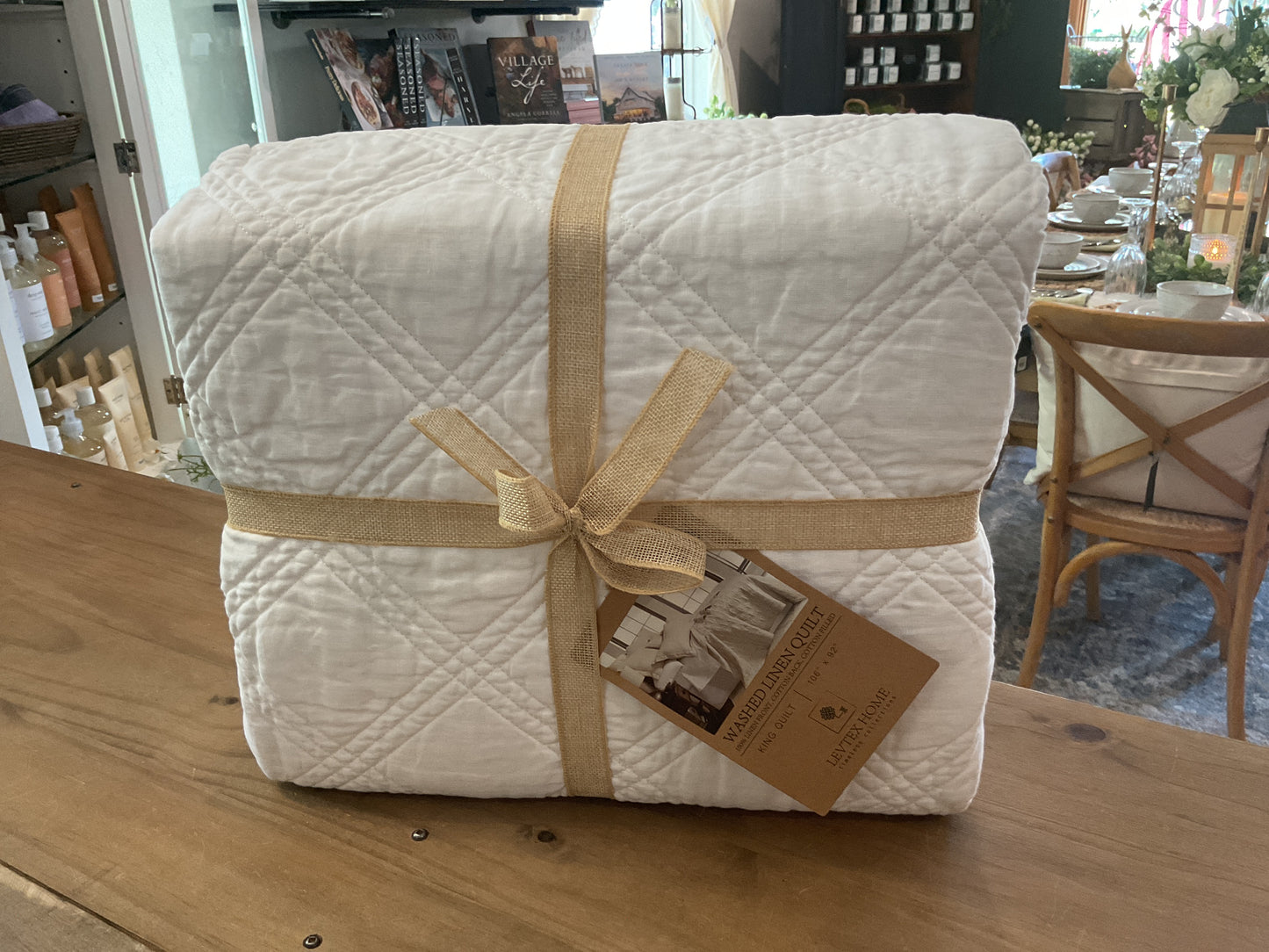 Washed linen quilt, white, king