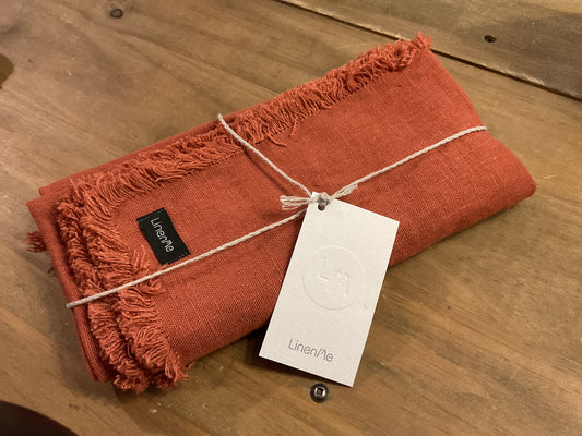 LinenMe European linen fringed napkins, set of 4, brick, 45cmx45cm